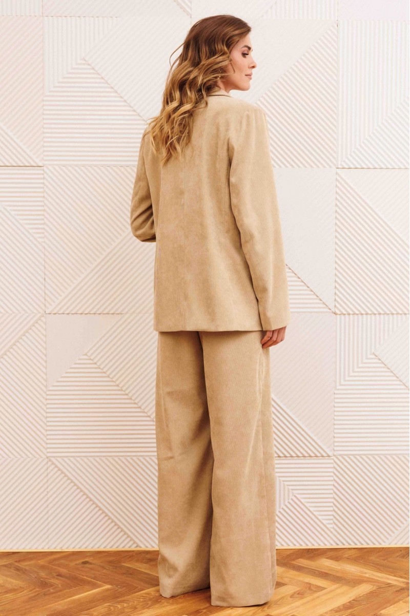 15377 жакеты , жилеты